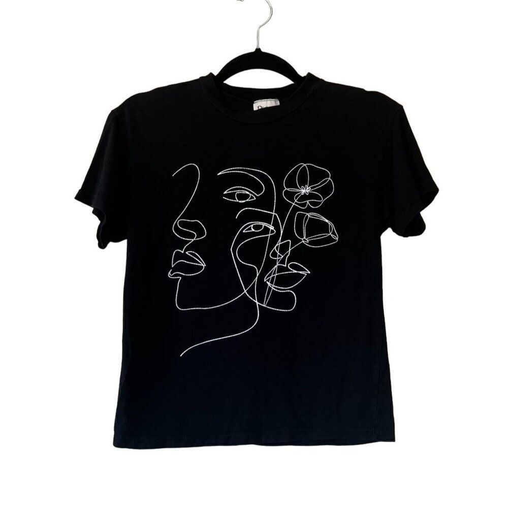Dirtee Laundry Line Drawing Faces with Flower Black white Tee Size XS